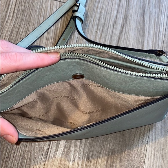 Calvin Klein Purse - Picture 6 of 7